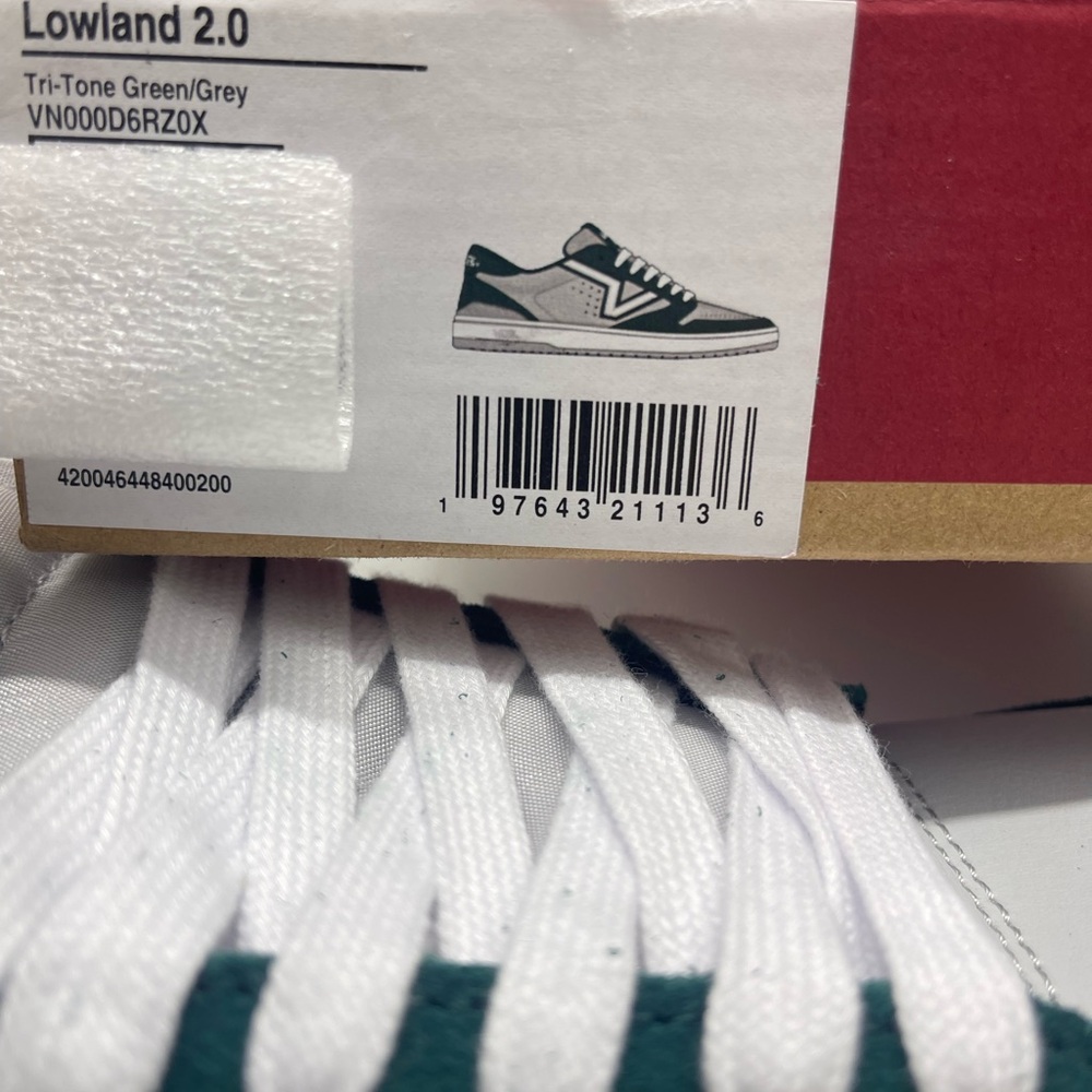 Vans Green White Men's Lowland 2.0
Tri-Tone Green/Grey
VN000D6RZOX Sneakers - Picture 16 of 16